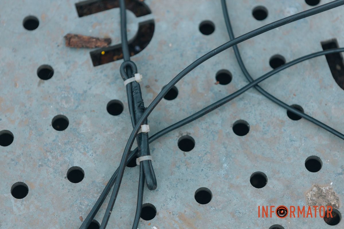 Новорічні вогні поступово зникають