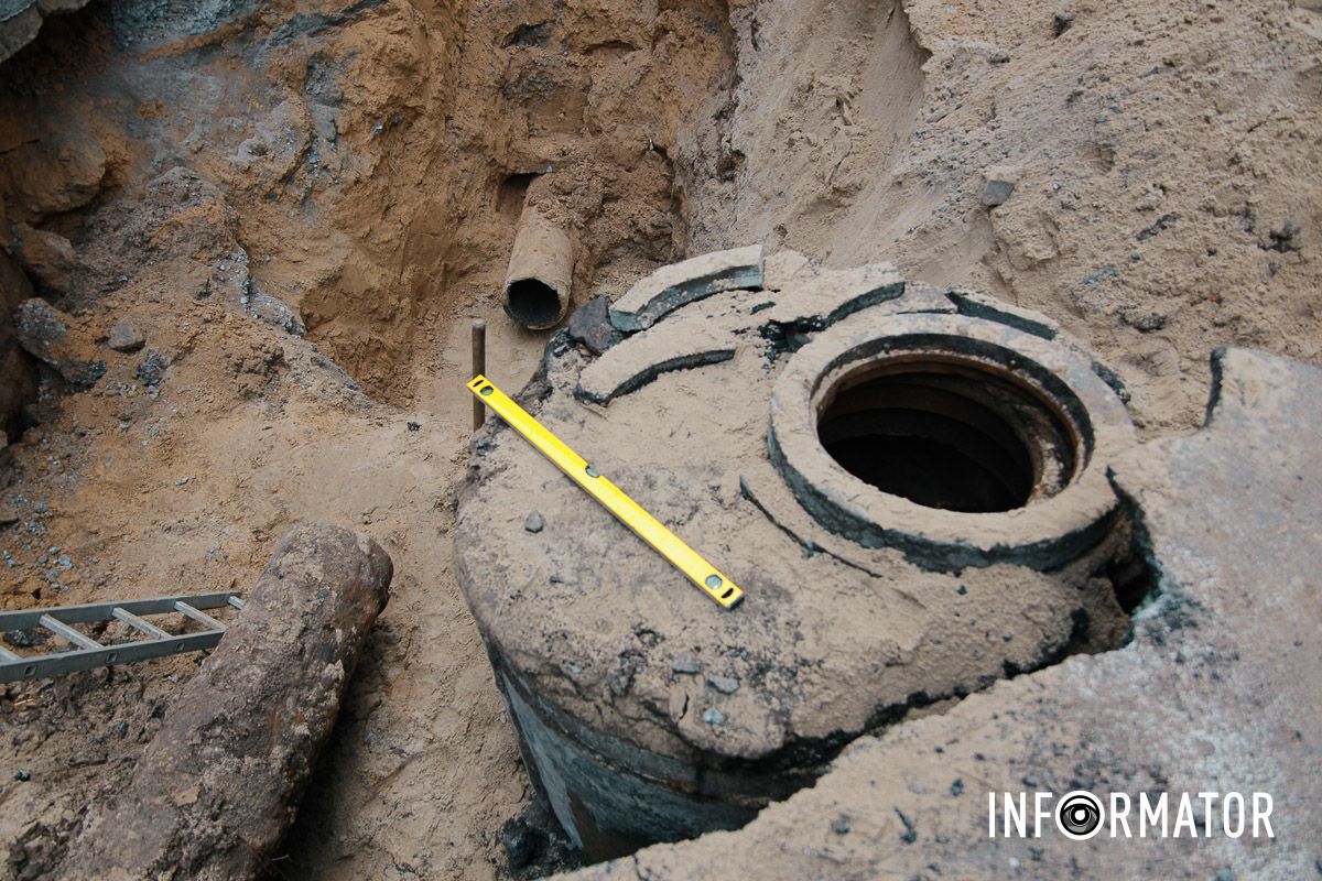 Рекомендуем водителям искать альтернативные маршруты В Днепре на Феодосия Макаревского из-за строительных работ частично перекрыта дорога 13