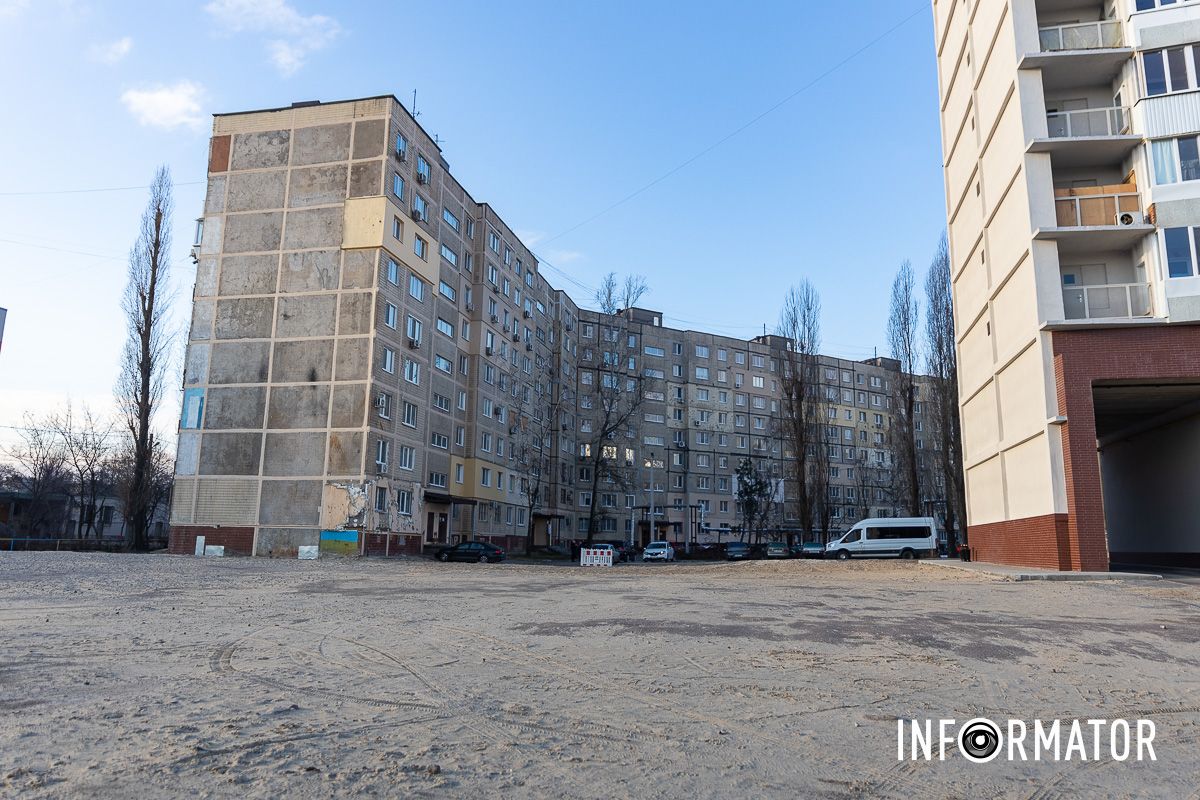 14 січня - трагічна дата в житті Дніпра У Дніпрі на Набережній Перемоги вшанували пам’ять жертв будинку №118 1