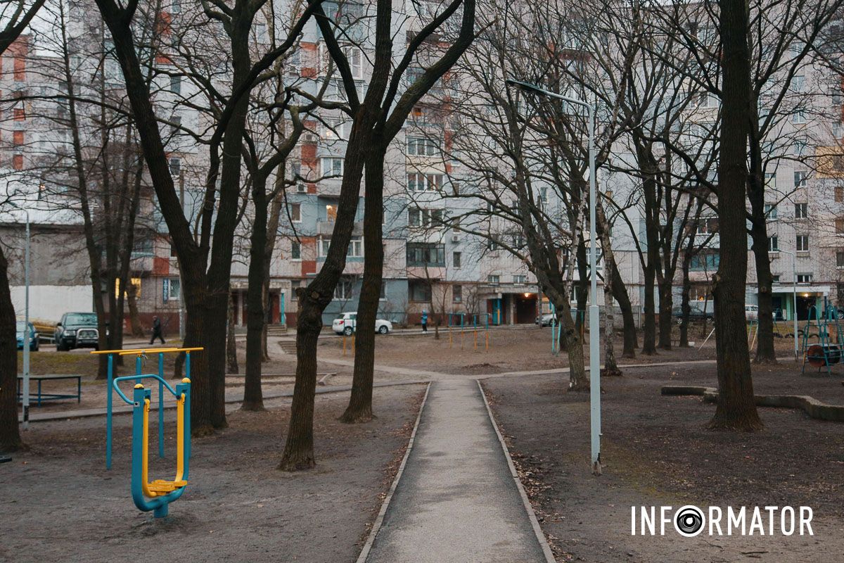Детская площадка осталась без изменений Как в Днепре на 20-летие Победы в период войны обустроили сквер более чем за 2 миллиона гривен 22