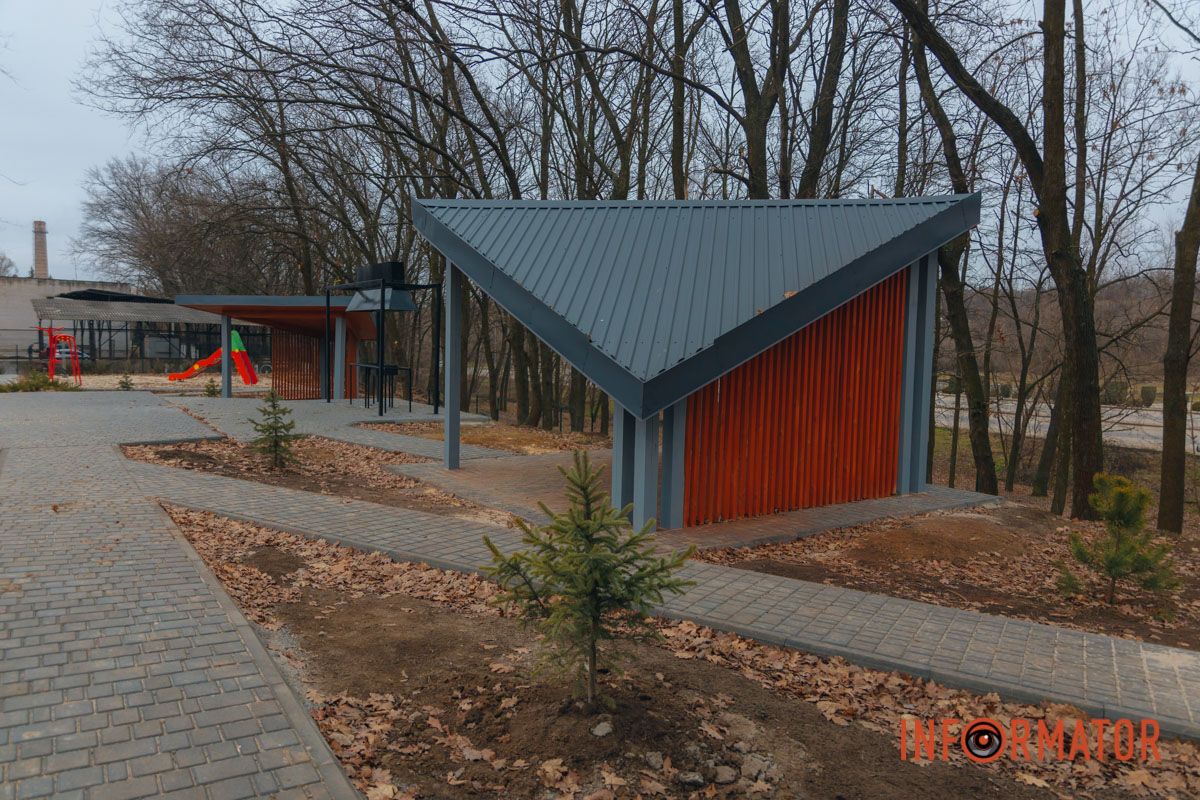 У Дніпрі в урочищі Тунельна балка завершили будівництво рекреаційного майданчика 17