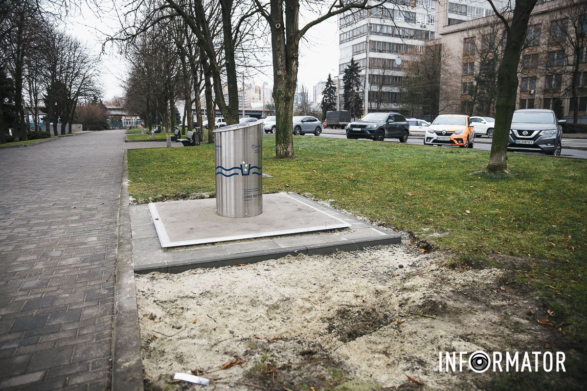 В Днепре во время войны закупили 20 подземных мусорных баков за более 6 миллионов гривен 15