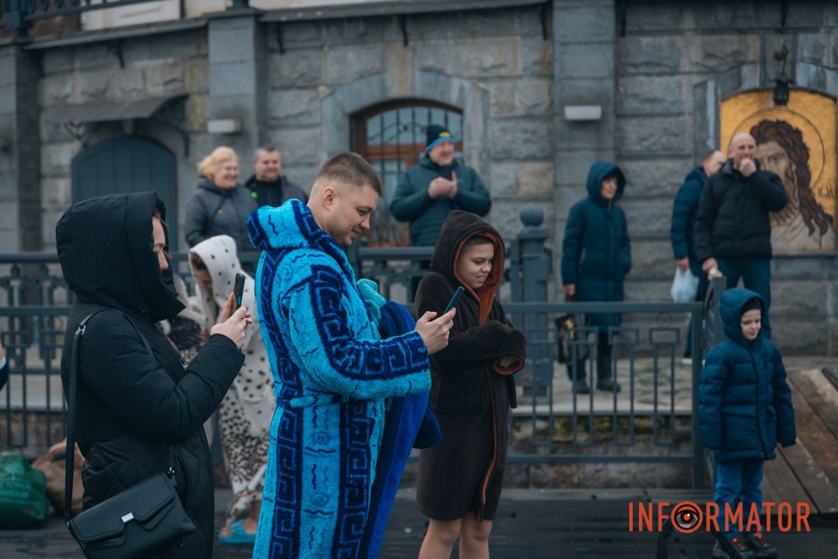 Погружение в прорубь никогда не заменит Таинства Исповеди и Причастия