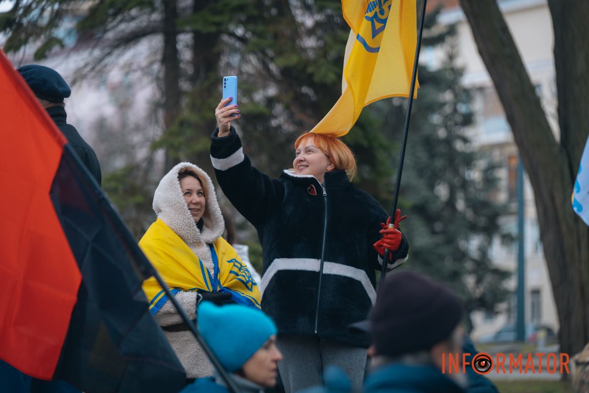 День Соборності у Дніпрі: створення унікальної інсталяції, урочистості та “міст єдності” 8