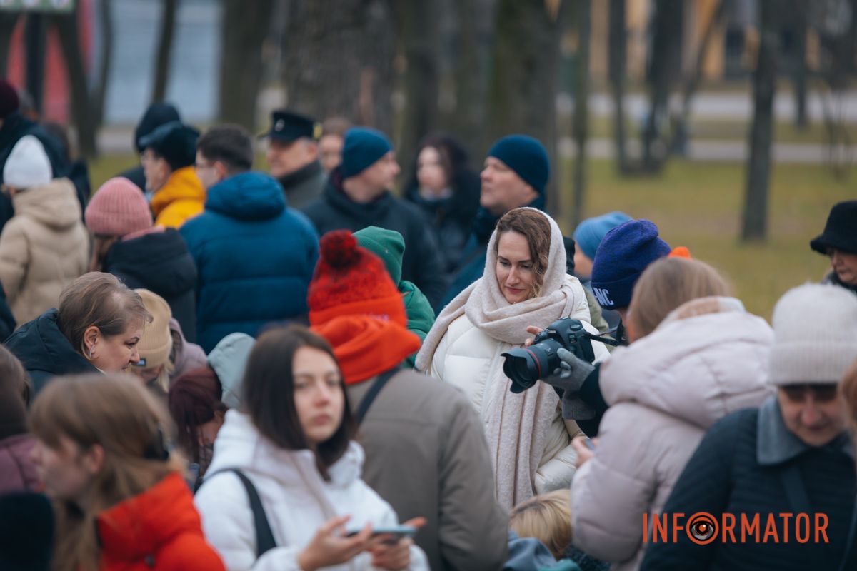 День Соборності у Дніпрі: створення унікальної інсталяції, урочистості та “міст єдності” 10