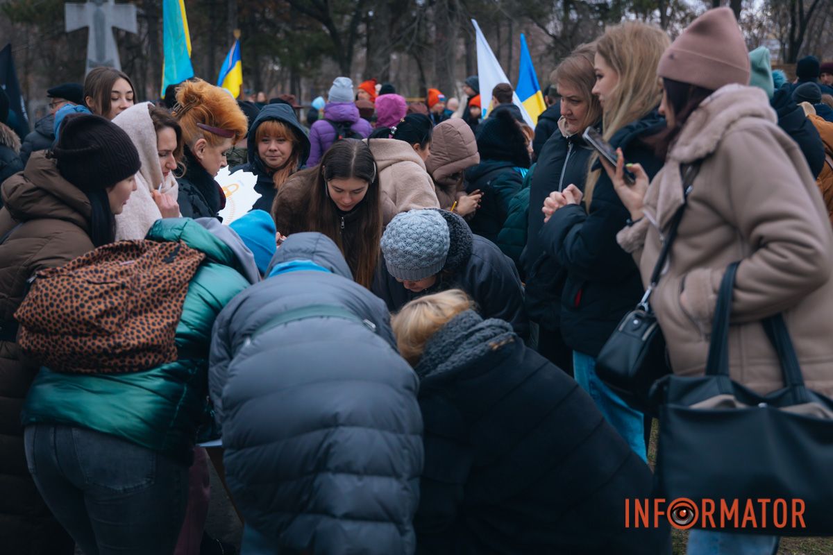 День Соборності у Дніпрі: створення унікальної інсталяції, урочистості та “міст єдності” 19