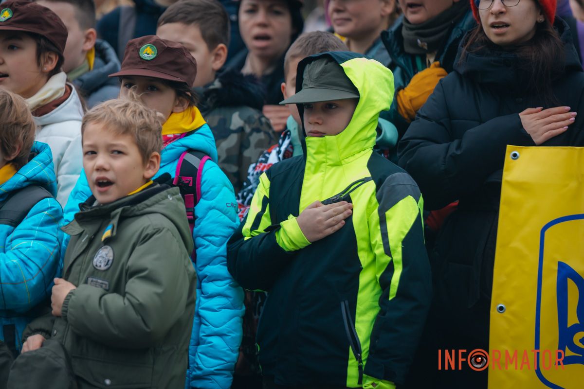 День Соборності у Дніпрі: створення унікальної інсталяції, урочистості та “міст єдності” 26