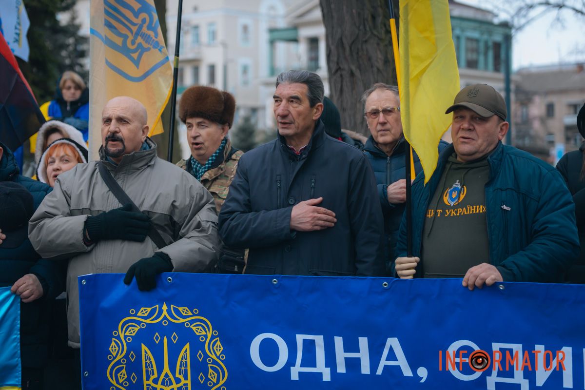 День Соборності у Дніпрі: створення унікальної інсталяції, урочистості та “міст єдності” 29