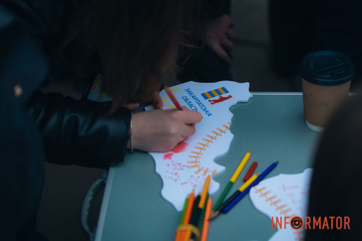 День Соборності у Дніпрі: створення унікальної інсталяції, урочистості та “міст єдності” 40