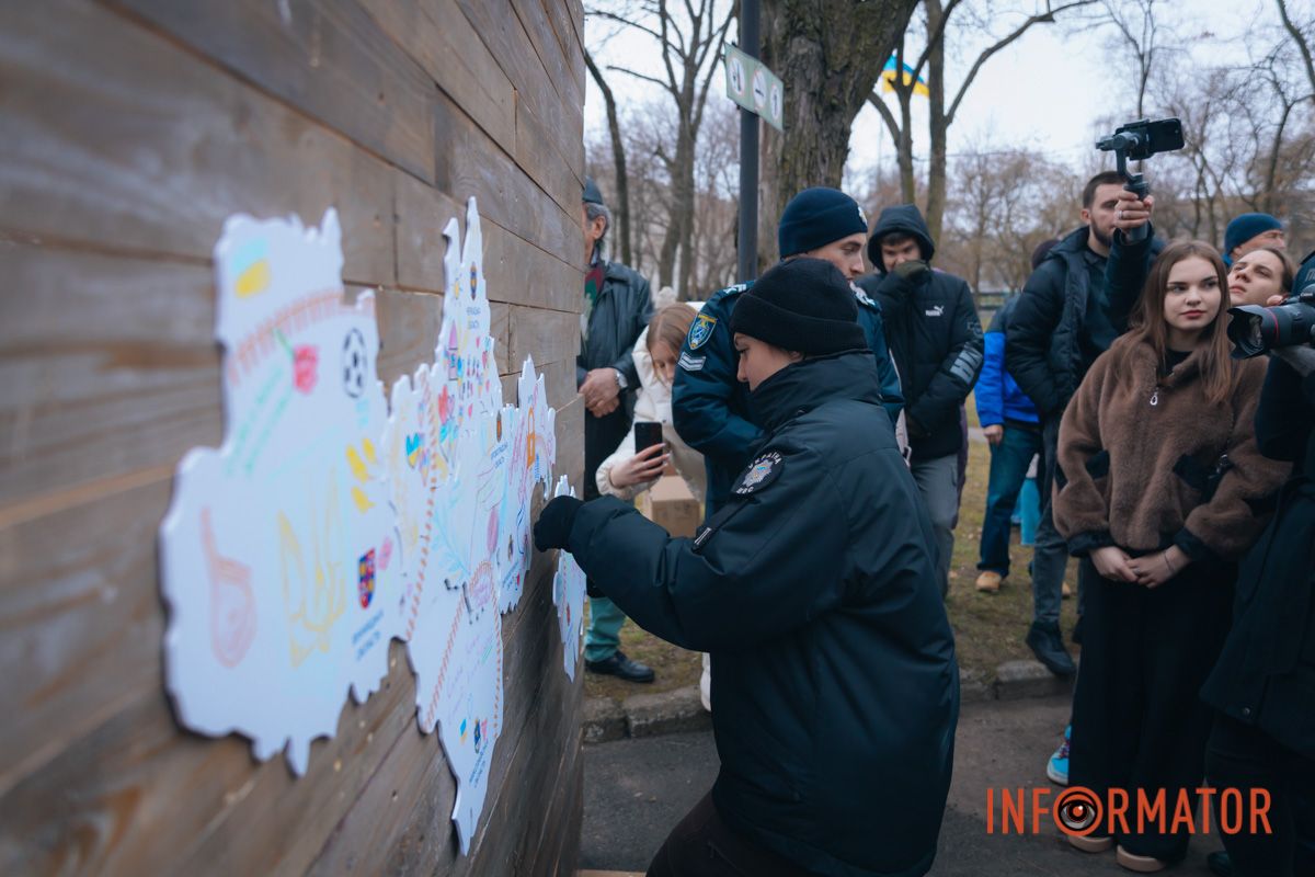 День Соборності у Дніпрі: створення унікальної інсталяції, урочистості та “міст єдності” 50