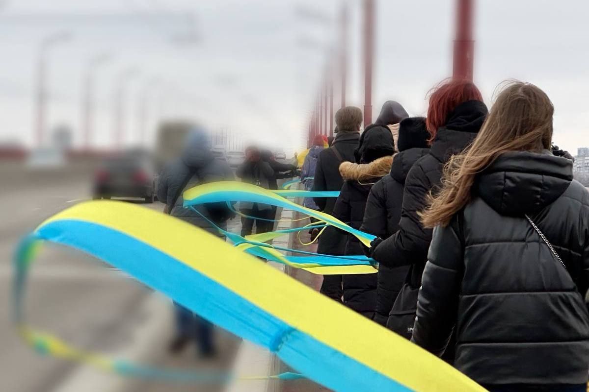 Дніпряни зустрілися на Новому мосту Дніпряни зустрілися на Новому мосту