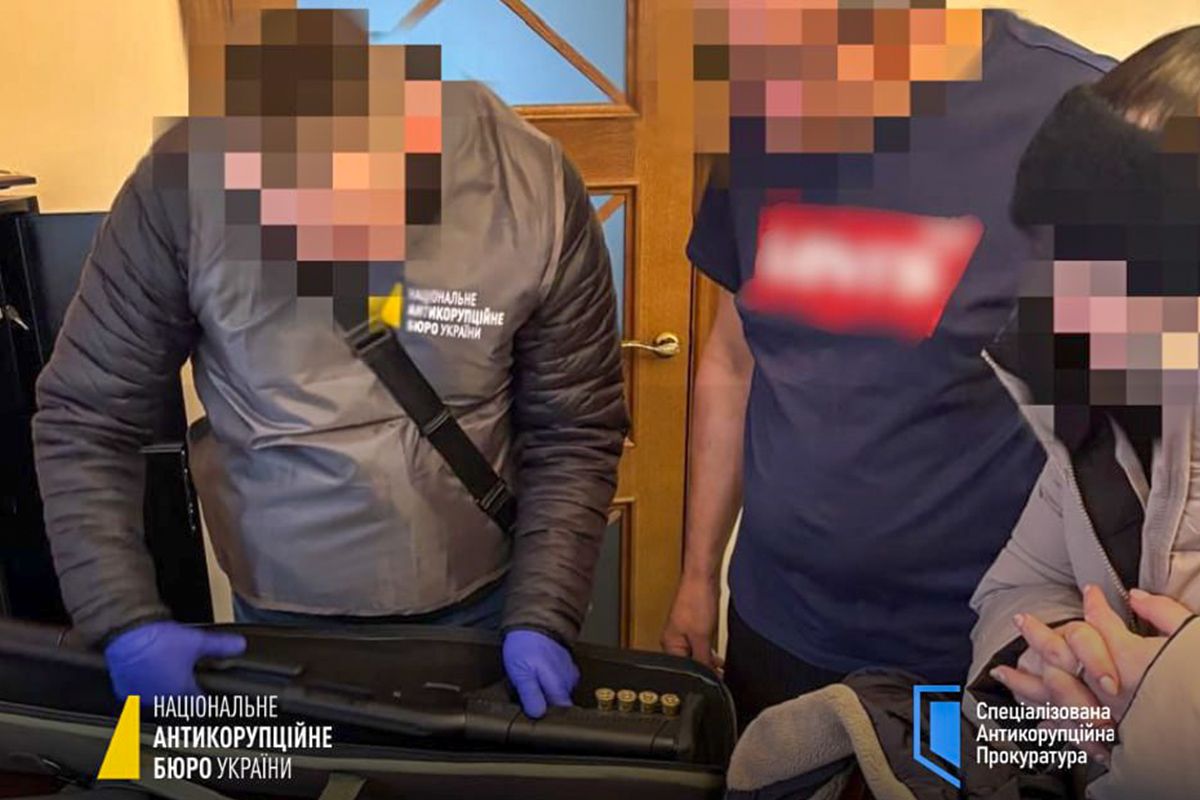 Вкрали 129 мільйонів гривень на відбудові у Дніпропетровській області: НАБУ та САП затримали відомого бізнесмена 1