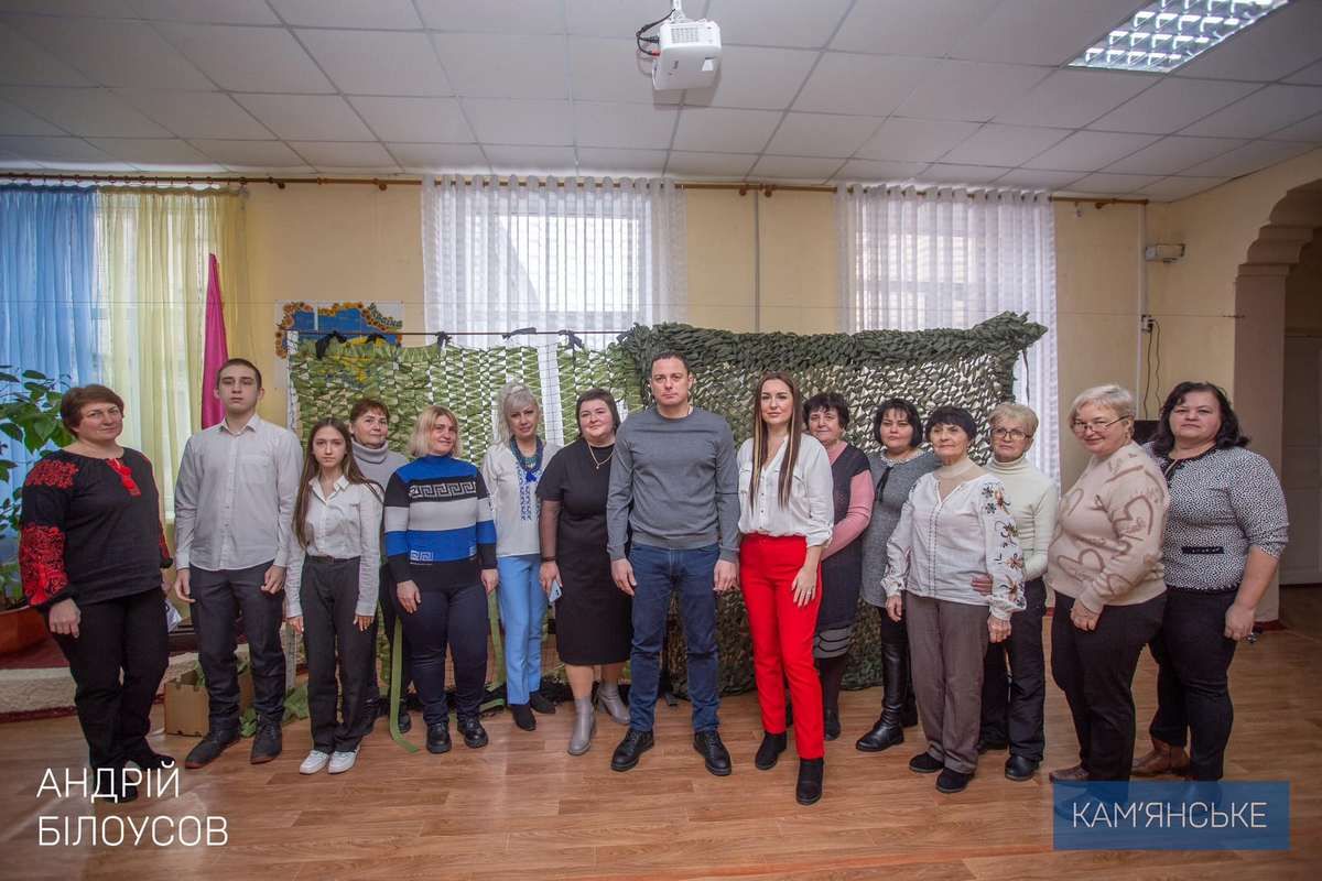 Діти, батьки та колектив гімназії з Кам’янського зібрали гуманітарний вантаж для Захисників 7