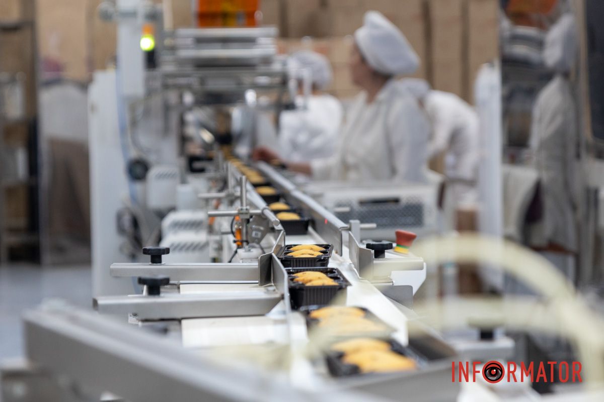 Сучасне виробництво, гідна оплата та можливість бронювання: Кондитерська фабрика «Квітень» запрошує молодих спеціалістів на роботу 1