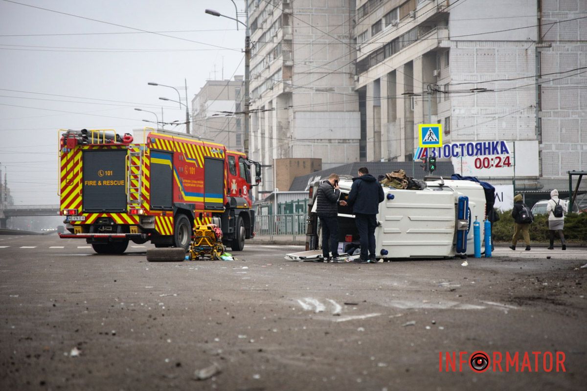 Поліцейські працюють на місці подій та зʼясовують усі обставини