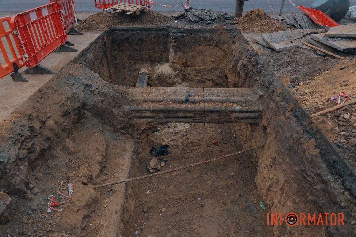 Розпочалися 4 місяці тому: у Дніпрі на Лесі Україні затримується ремонт на трамвайному переїзді 19