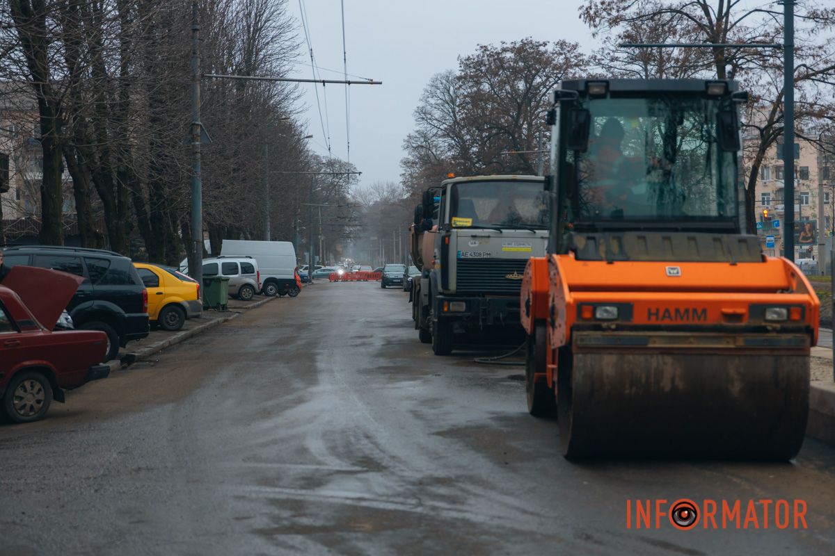 Розпочалися 4 місяці тому: у Дніпрі на Лесі Україні затримується ремонт на трамвайному переїзді 40