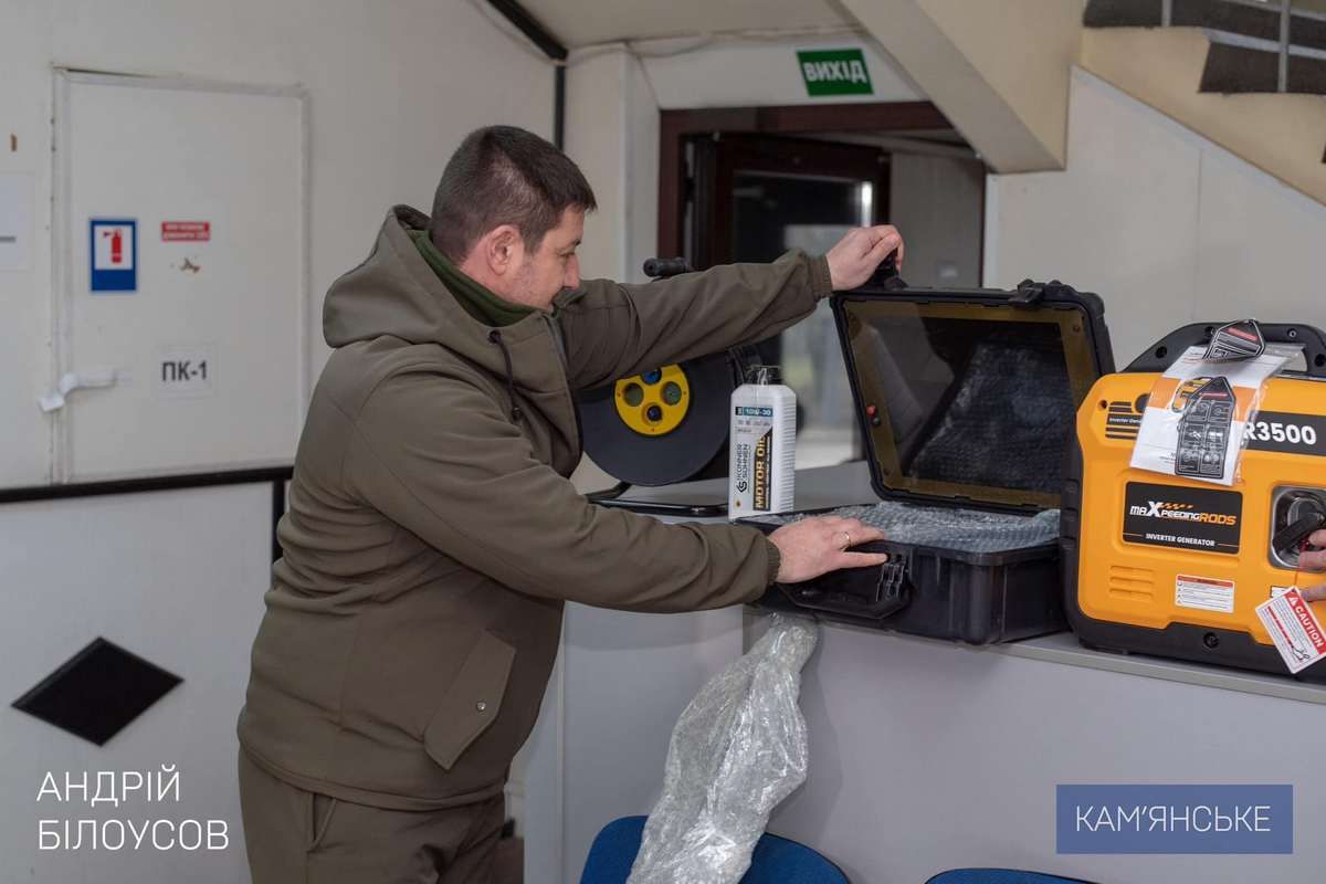 Военные выполняют боевые задания на Запорожском направлении В Каменском передали Защитникам станцию управления дронами и генератор 2