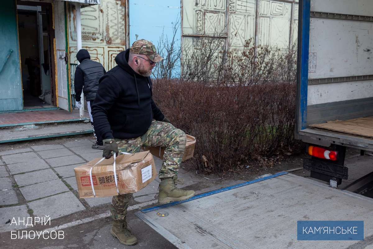 У Кам’янському передали до 3-ї штурмової бригади близько 10 тисяч грілок 4