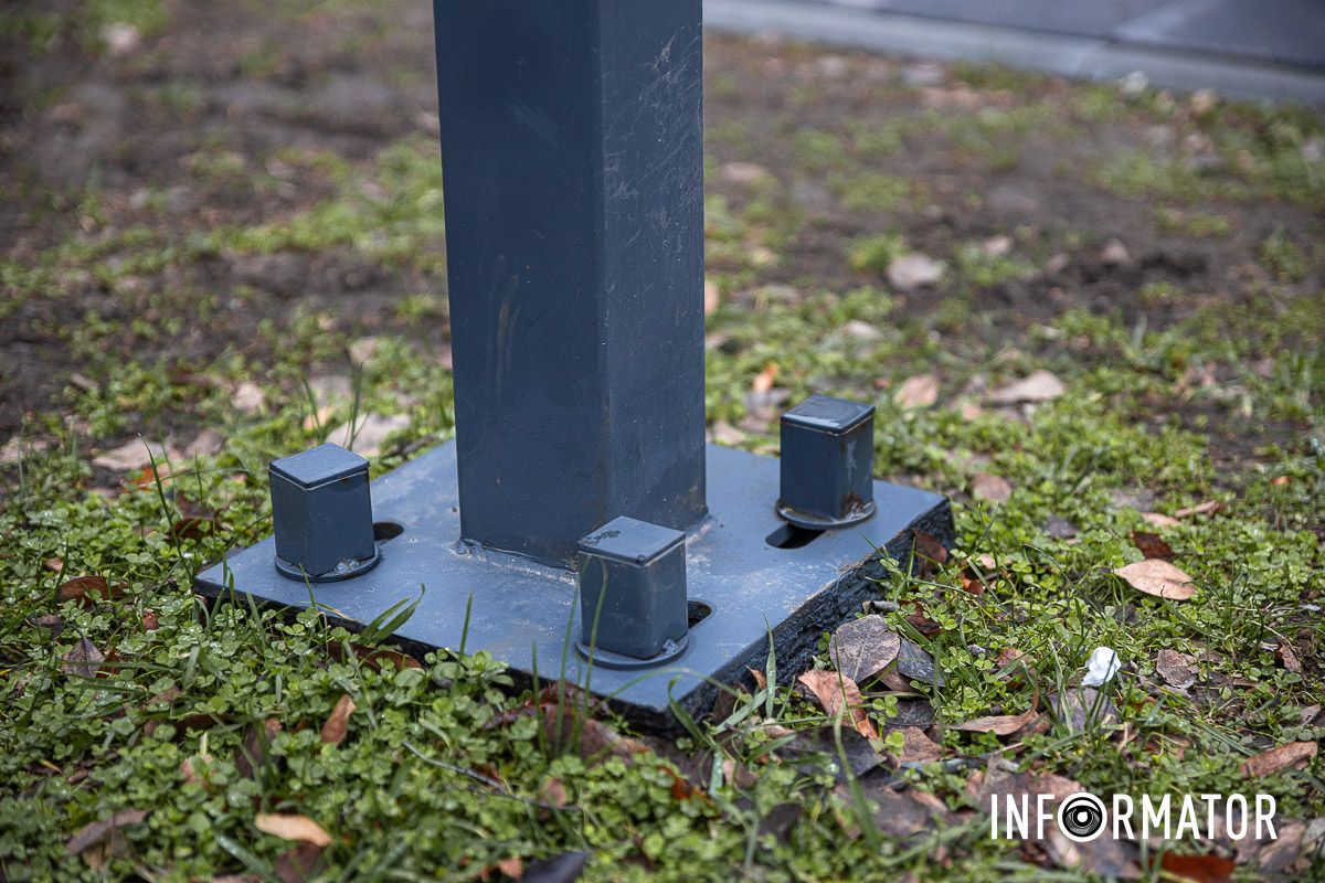 В Днепре на проспекте Науки во время войны отремонтировали сквер за 1,3 миллиона гривен 12