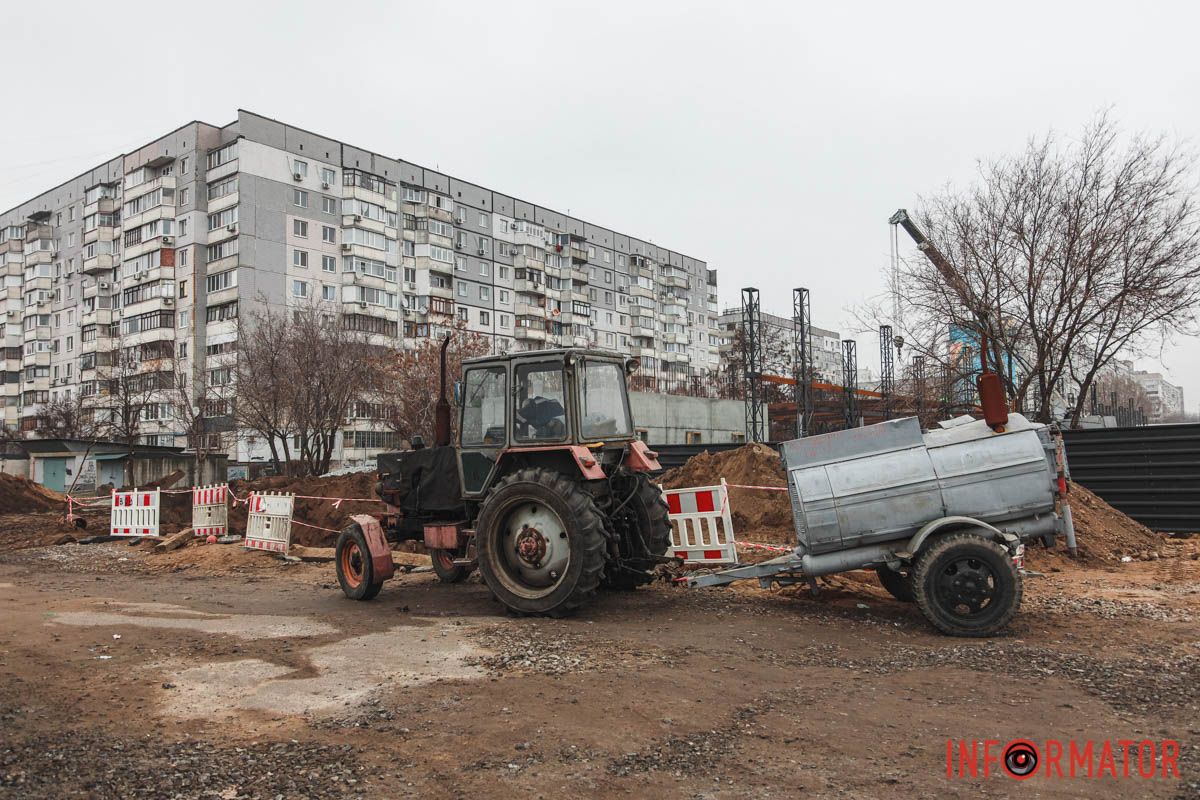 На месте работают аварийные бригады В Днепре на Левобережном-3 продолжаются работы по замене водовода: когда завершат ремонт 3