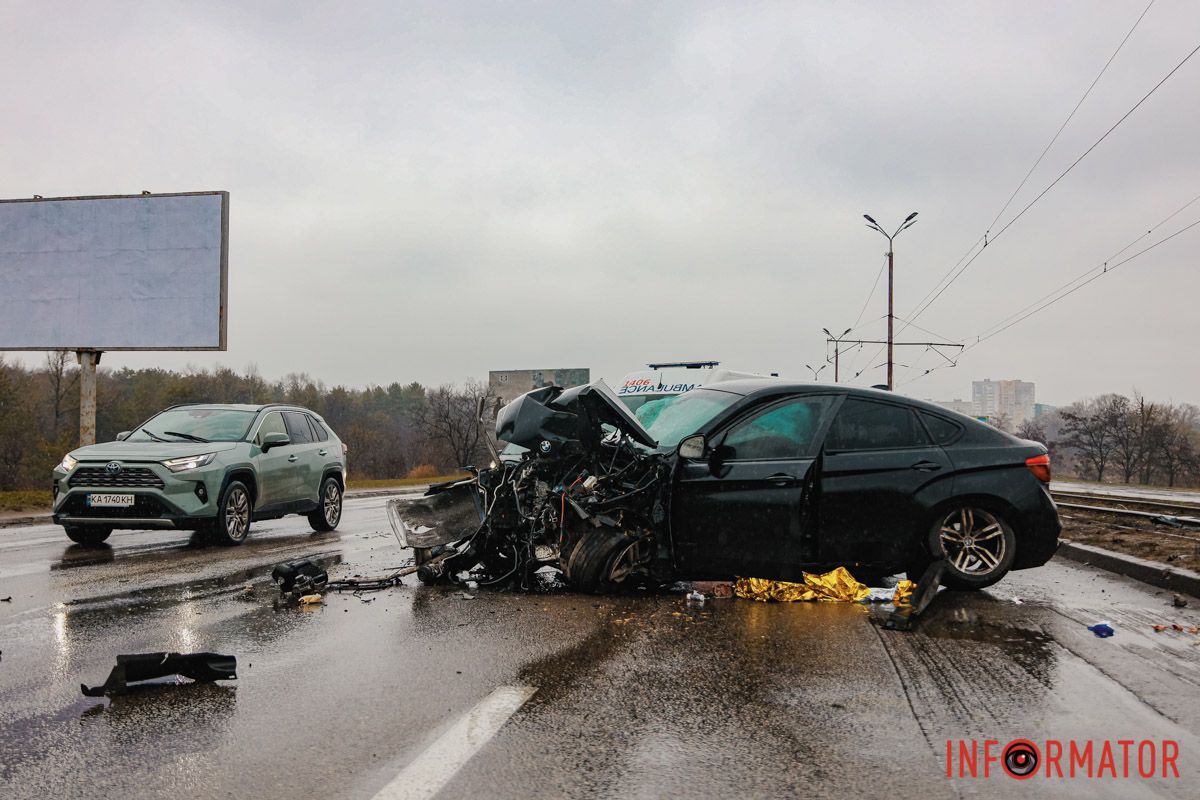 В результаті аварії постраждав водій В результаті аварії постраждав водій