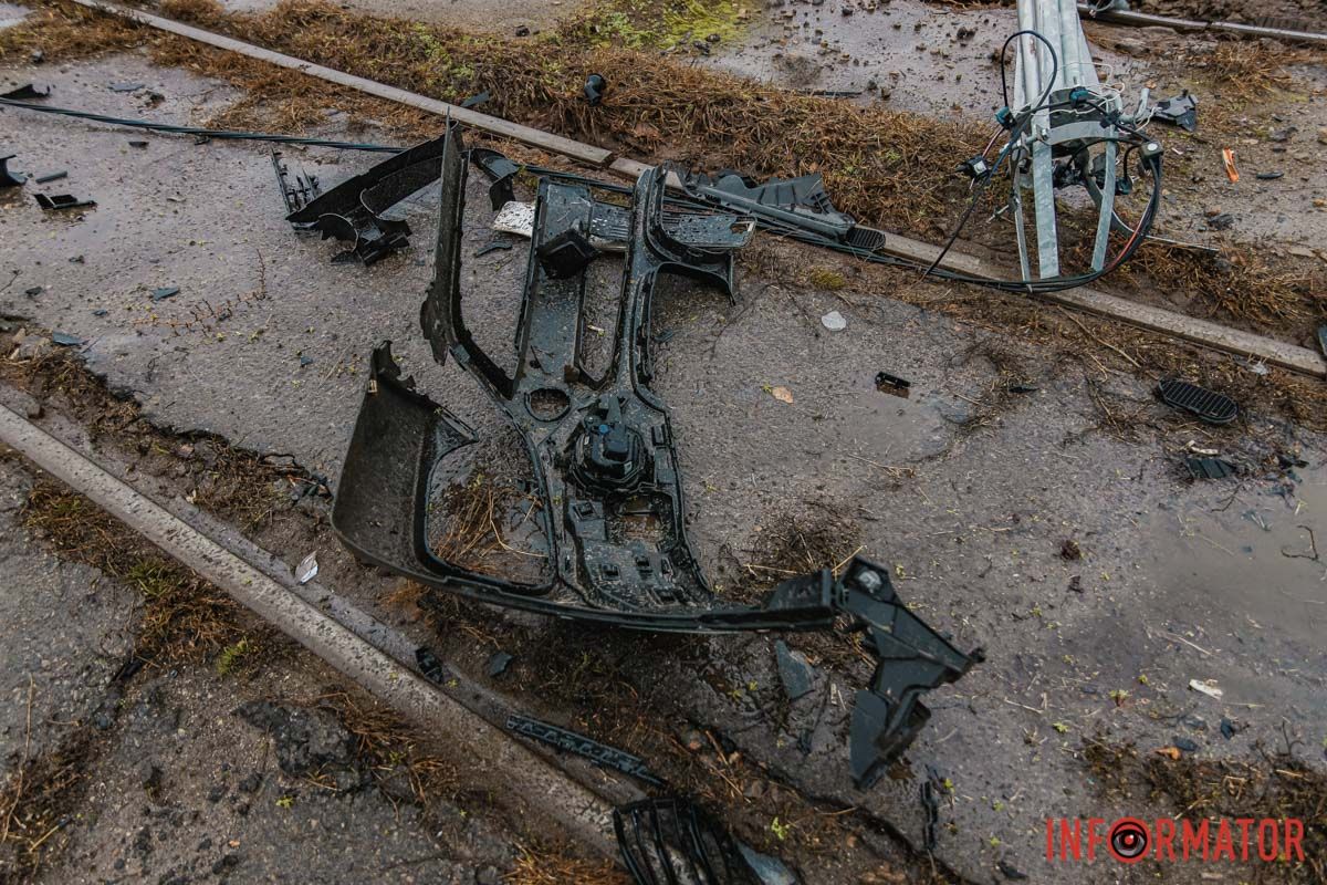 Водій отримав травми голови та ноги  Водій отримав травми голови та ноги