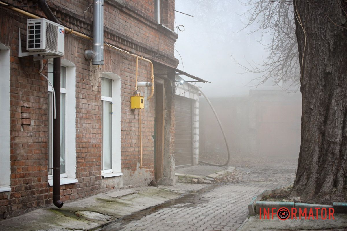 Медики, газова служба та рятувальники: що відомо про стовп диму в центрі Дніпра 18