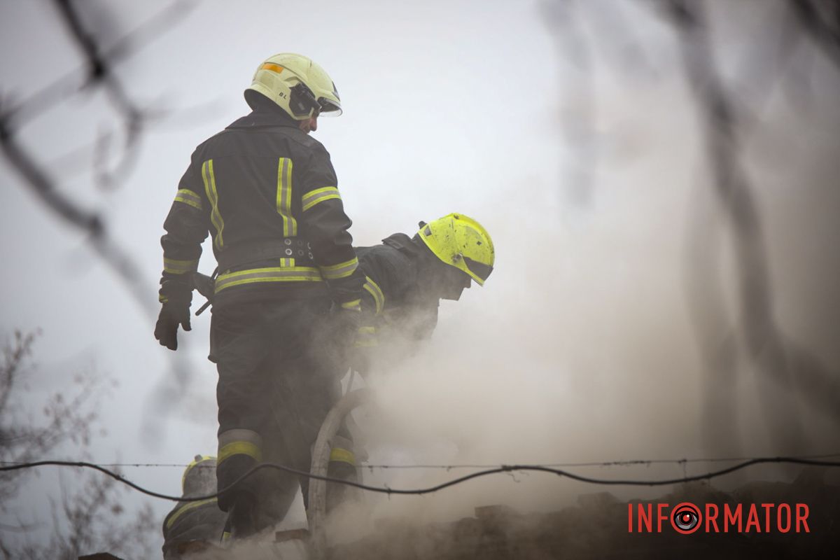 Медики, газова служба та рятувальники: що відомо про стовп диму в центрі Дніпра 21