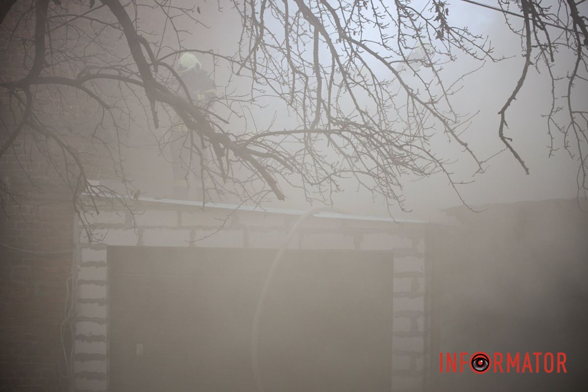 Медики, газова служба та рятувальники: що відомо про стовп диму в центрі Дніпра 23