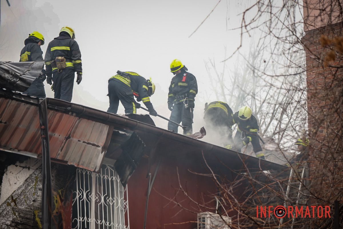 Медики, газова служба та рятувальники: що відомо про стовп диму в центрі Дніпра 7