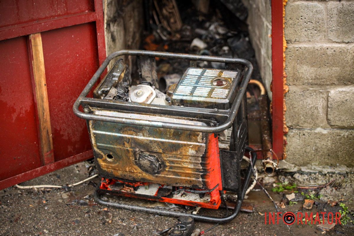 Медики, газова служба та рятувальники: що відомо про стовп диму в центрі Дніпра 8