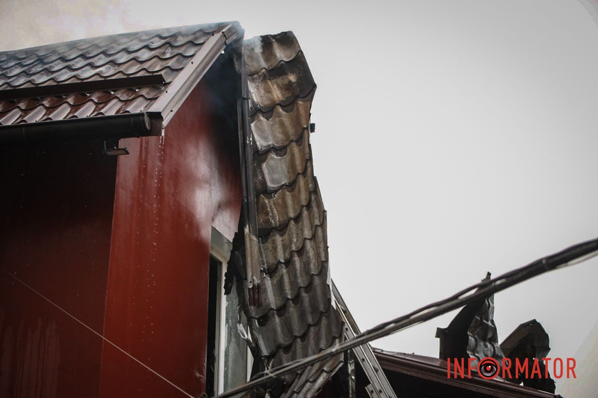 Медики, газова служба та рятувальники: що відомо про стовп диму в центрі Дніпра 10