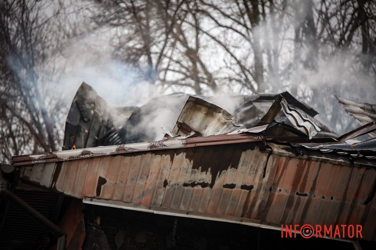 Медики, газова служба та рятувальники: що відомо про стовп диму в центрі Дніпра 13