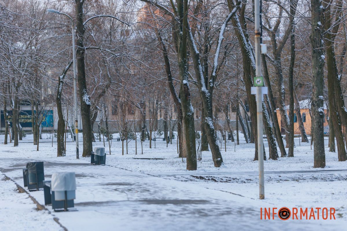 Улицы Днепра в новом белом наряде
