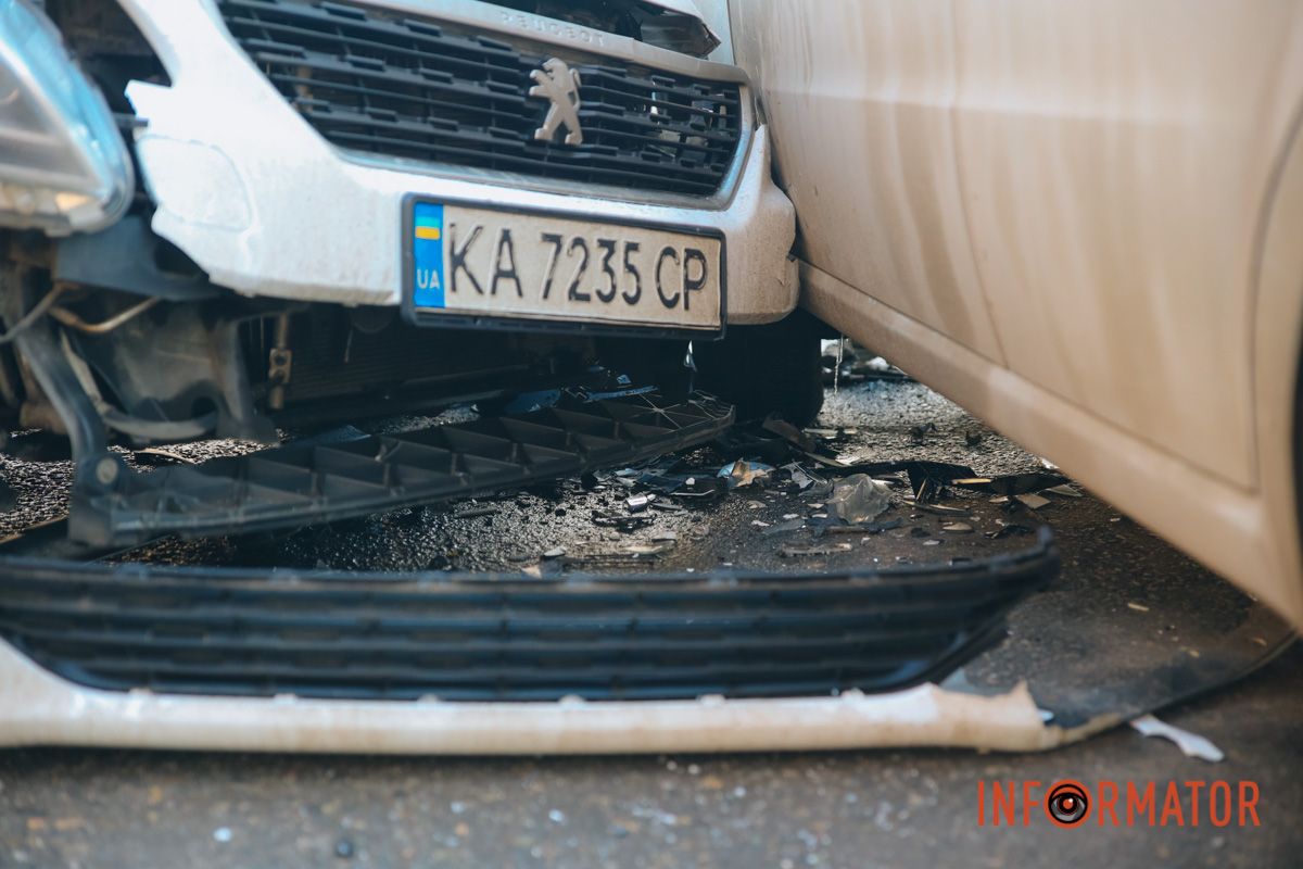 Дотримуйтесь ПДР