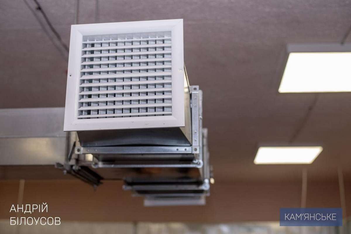 Подключили мощный дизельный генератор, провели внешнюю гидроизоляцию помещения В Каменском открыли после капитального ремонта бомбоубежище на территории больницы 6