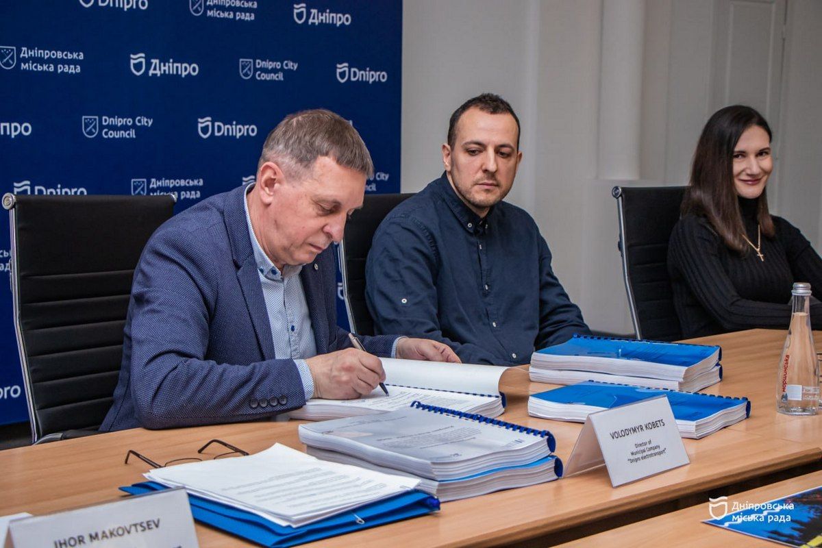 Загалом придбають 5 трисекційних трамваїв трамваи 2