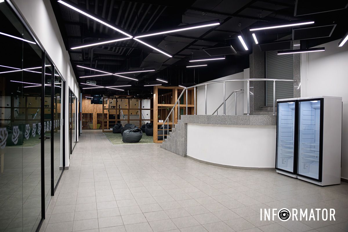 Фото: Максим Якушев В Днепре в университете Гончара появилось второе в Украине разумное укрытие для студентов: как оно выглядит 7