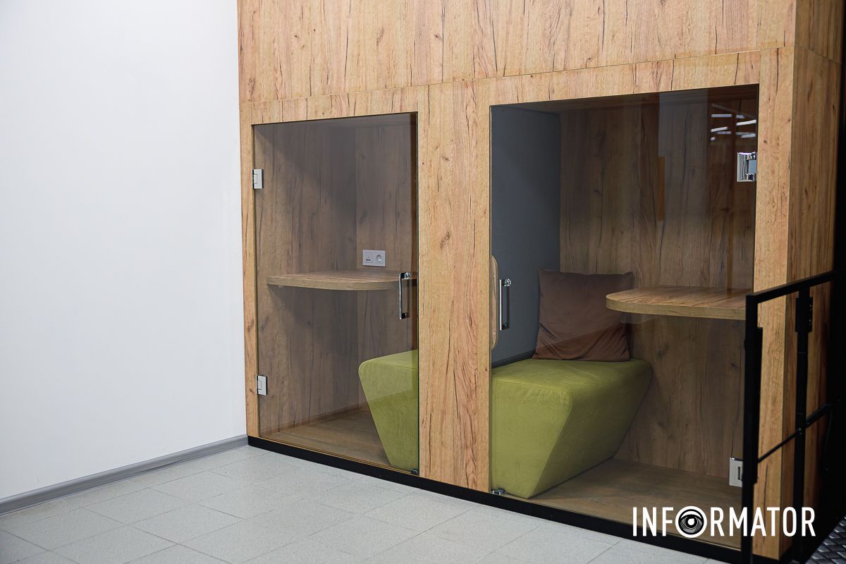 Комната для видеозвонков В Днепре в университете Гончара появилось второе в Украине разумное укрытие для студентов: как оно выглядит 20