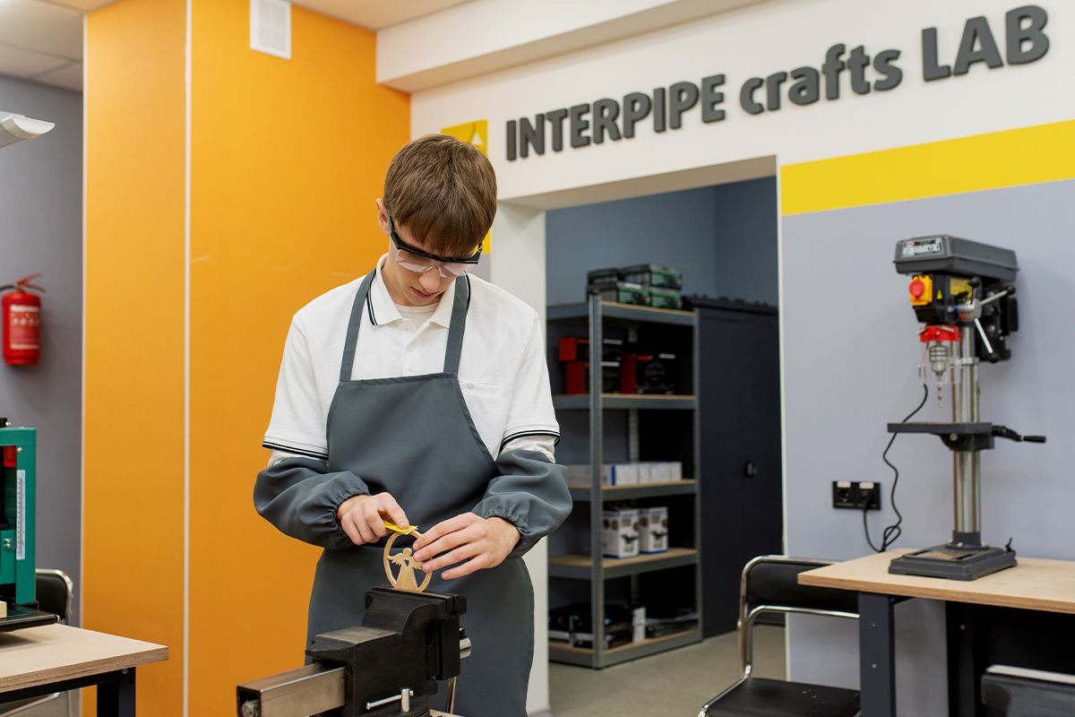 За ініціативи Кисилевського «Інтерпайп» та міська влада Дніпра модернізували ще два кабінети праці в школах 9