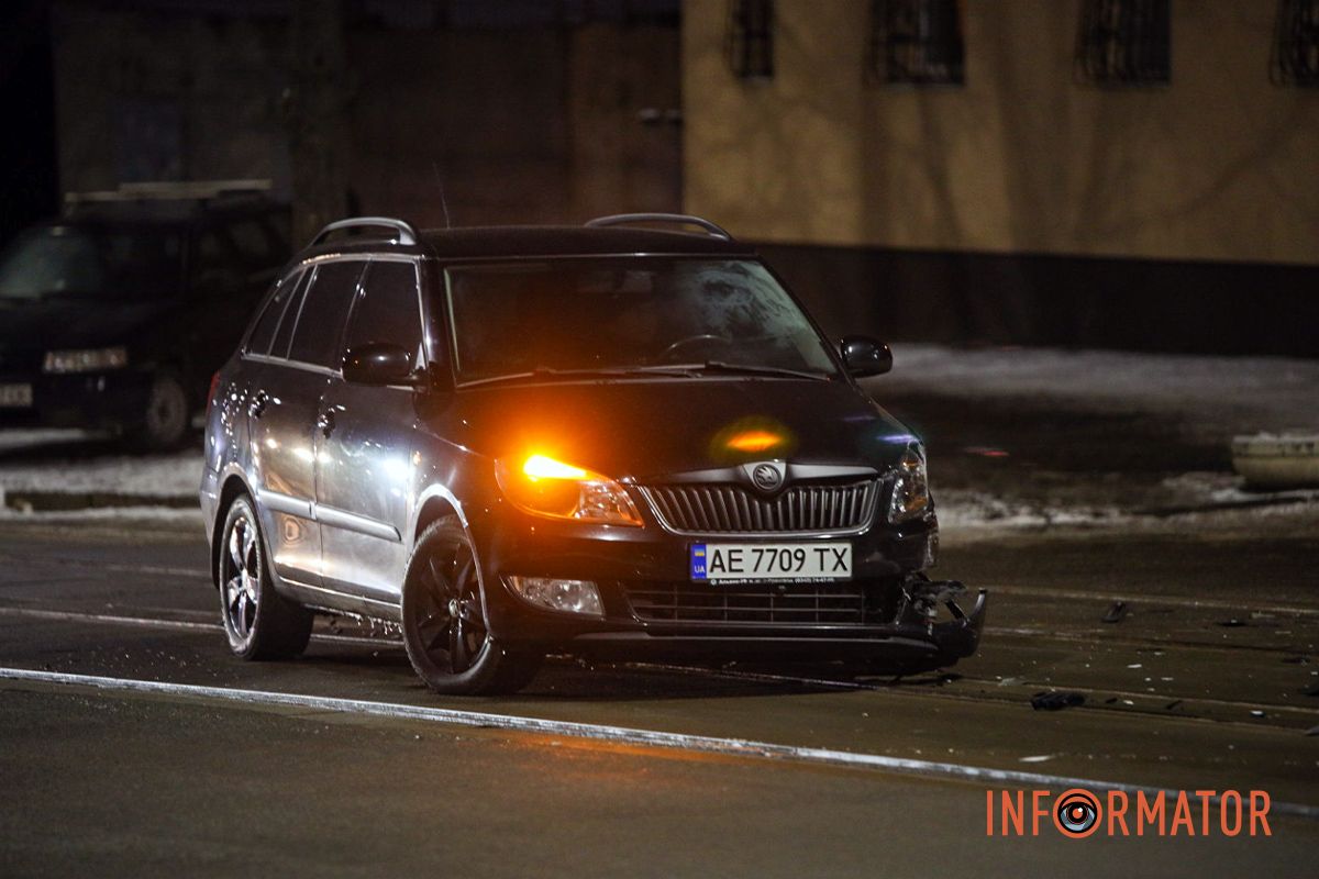 В пятницу, 7 февраля, в Днепре на перекрестке улиц Михаила Грушевского и Яна Ходоровского произошло ДТП