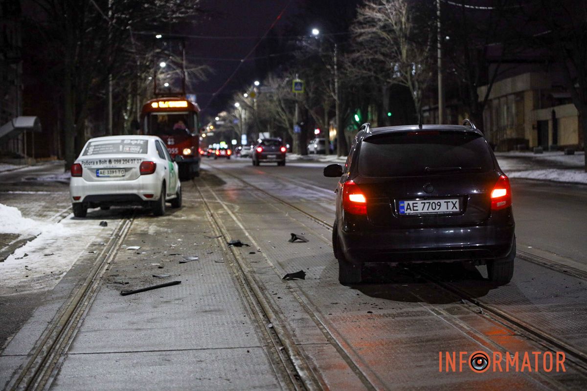По предварительной информации, Skoda пыталась вернуть с улицы Грушевского на улицу Ходоровского