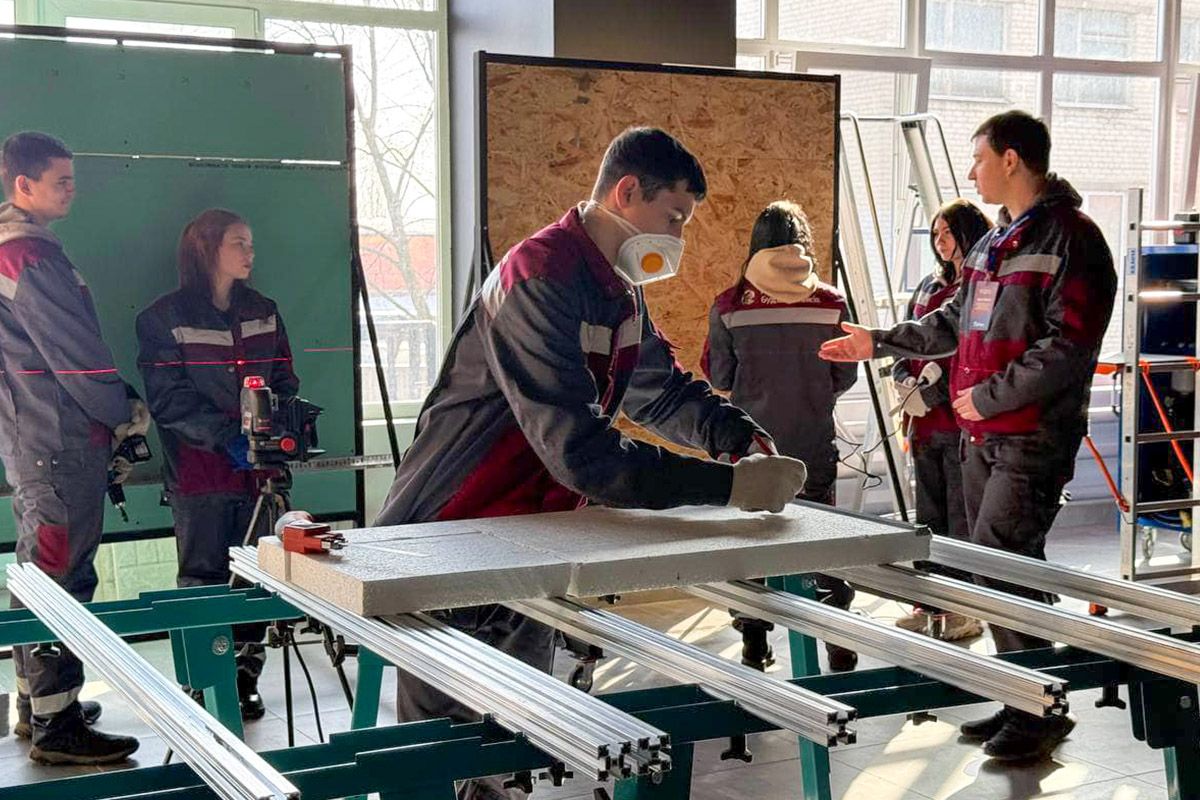 В Днепре открыли «Мастерскую строителей» на базе Регионального центра профессионально-технического образования 1