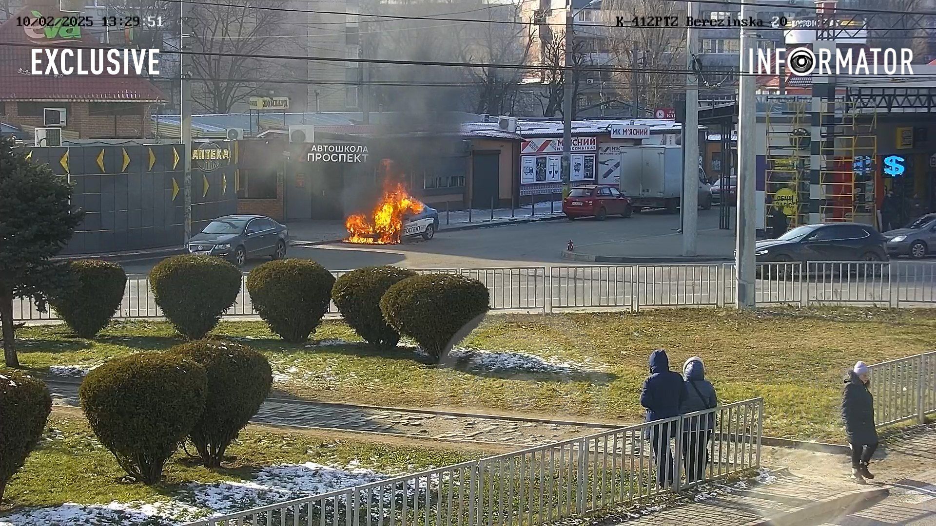 В Днепре на Березинской горел Chevrolet автошколы "Проспект": видео момента