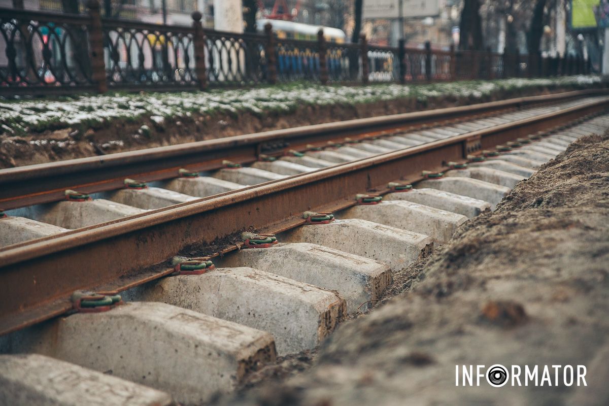 Эти работы необходимы, чтобы новые трамваи Tatra-YUG, которые закупят за 8,5 миллиона евро Эти работы необходимы, чтобы новые трамваи Tatra-YUG, которые закупят за 8,5 миллиона евро