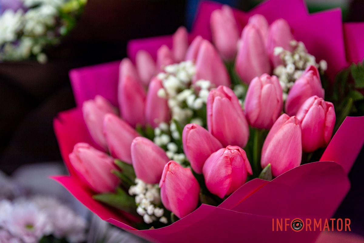 До 5 тысяч гривен за букет: сколько стоят цветы в Днепре на День святого Валентина 5