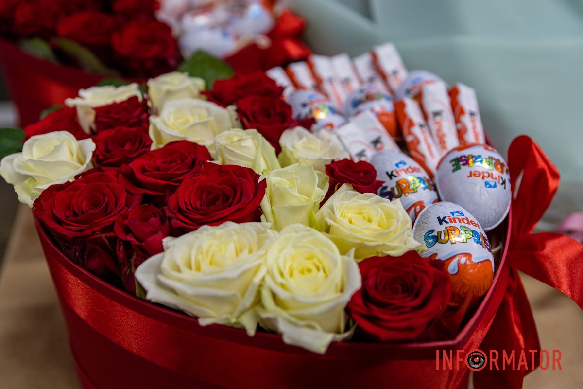 До 5 тысяч гривен за букет: сколько стоят цветы в Днепре на День святого Валентина 7