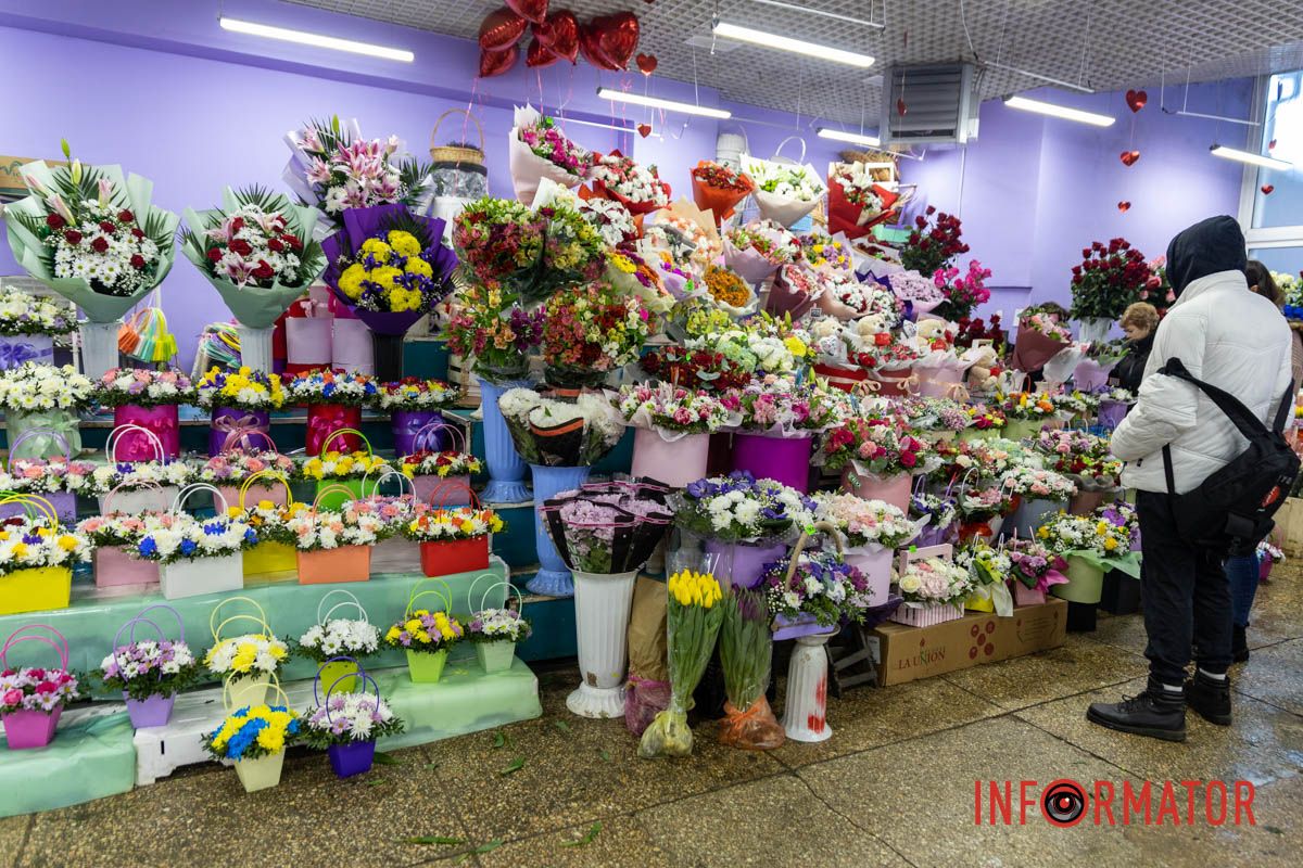 До 5 тысяч гривен за букет: сколько стоят цветы в Днепре на День святого Валентина 12
