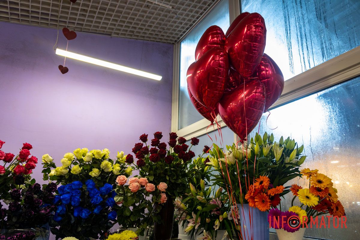 До 5 тысяч гривен за букет: сколько стоят цветы в Днепре на День святого Валентина 17